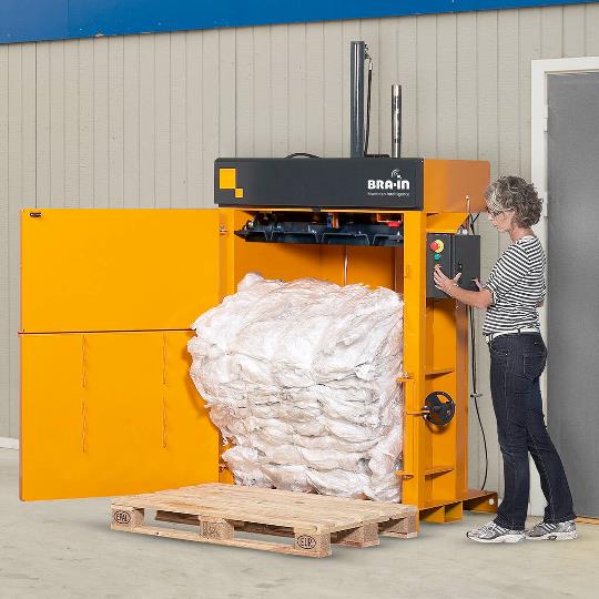 Bramidan ballepresse Plastball
