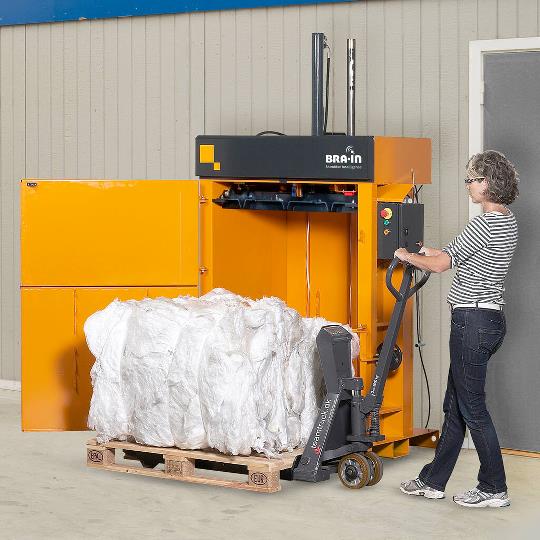 Bramidan ballepresse Plastball