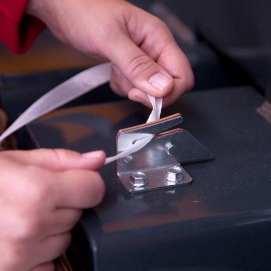 Bramidan ballepresser båndkniv